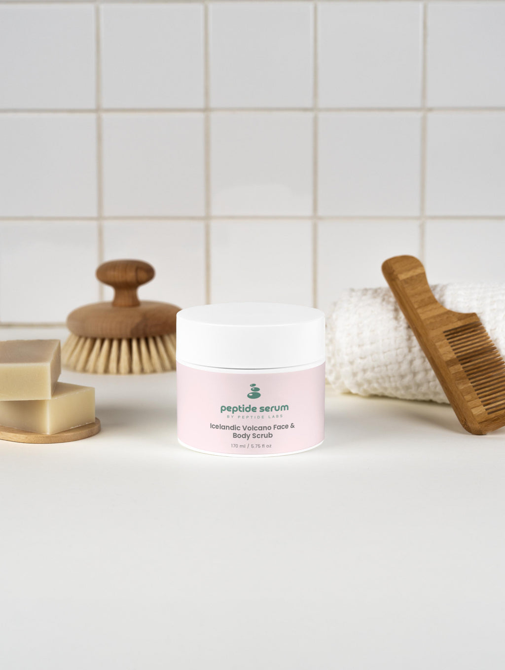 Kropps- och ansiktsskrubb – exfoliering med vulkansand för glow, len hud & djuprengöring