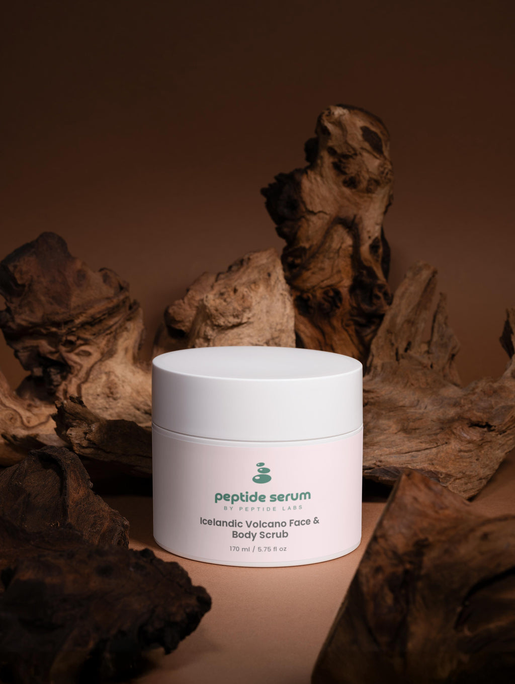 Kropps- och ansiktsskrubb – exfoliering med vulkansand för glow, len hud & djuprengöring